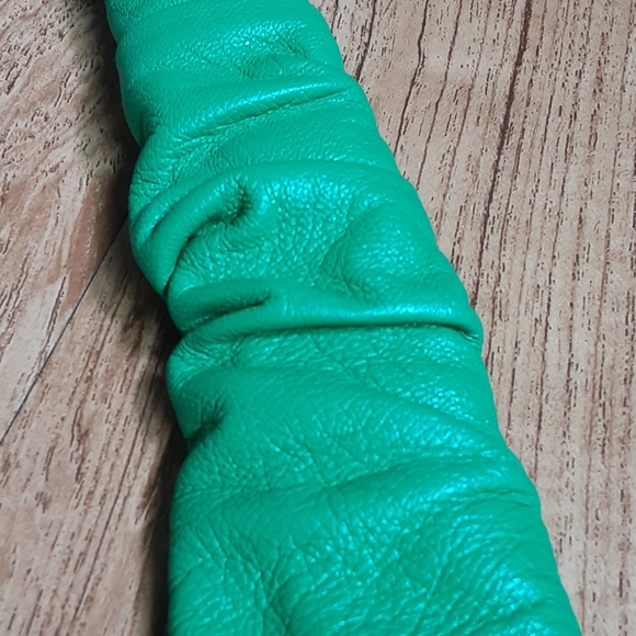 Goldenbleu Leather Handbag - Picture 12 of 12